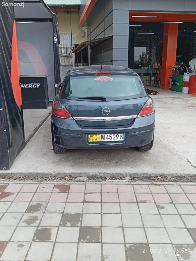 Opel Astra H 2007 · 1.6 MT