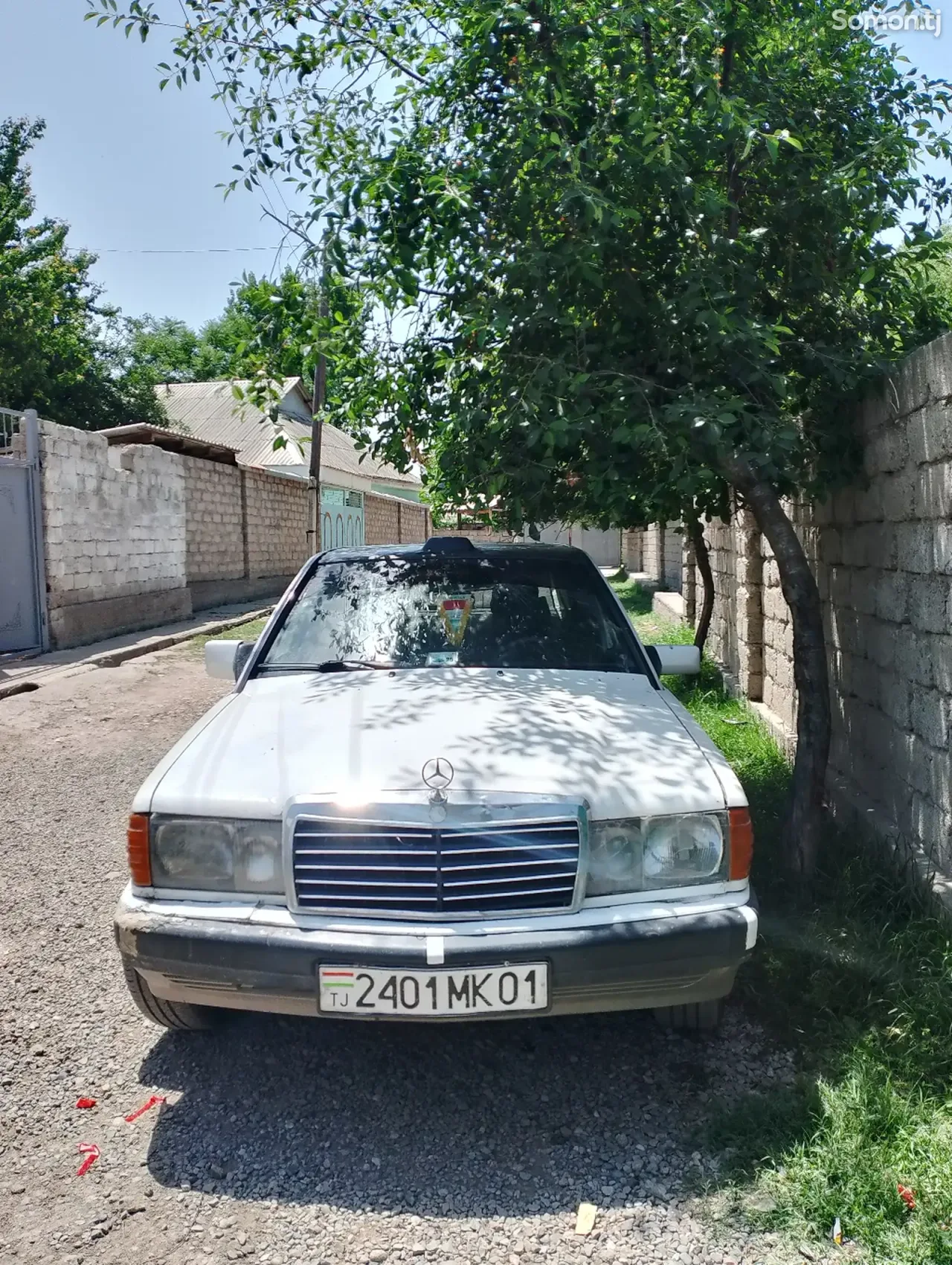 Mercedes-Benz W201 1991 · 1.8 MT