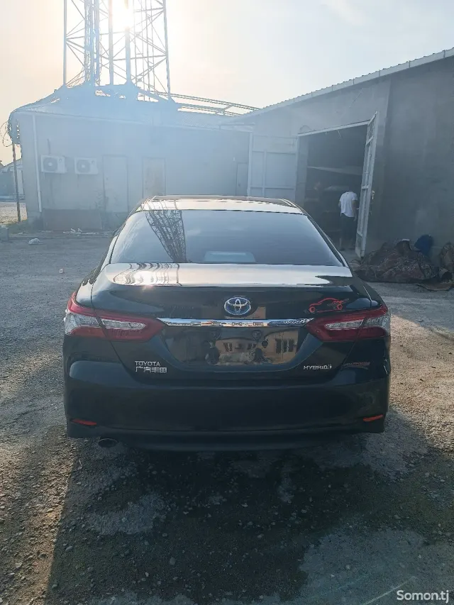 Toyota Camry 2019 · 2.5 AT