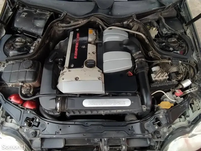Mercedes-Benz C class 2000 · 2.3 MT