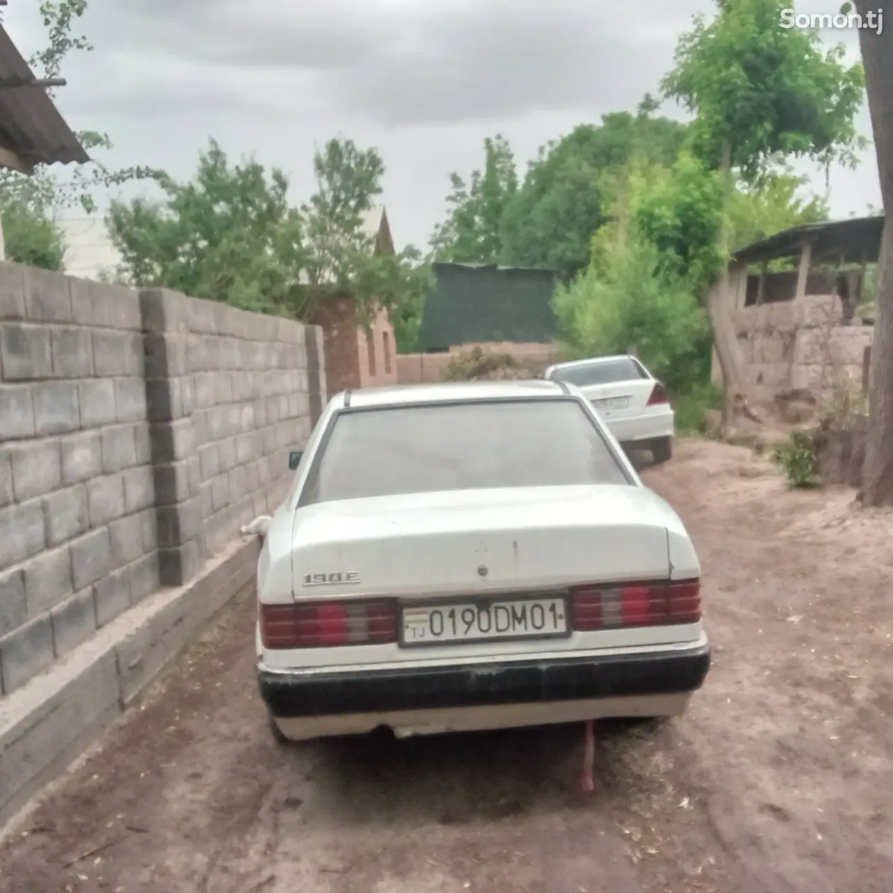 Mercedes-Benz W124 1987 · 2.0 MT