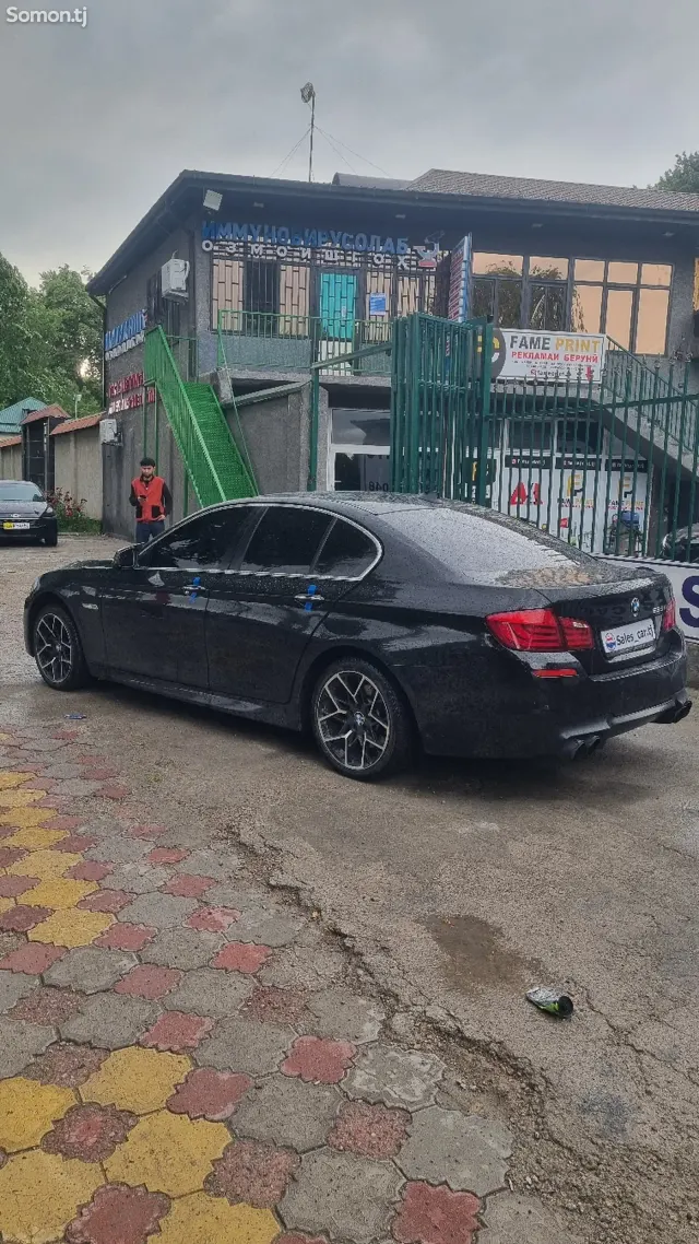 BMW 5 series 2012 · 3.5 AT