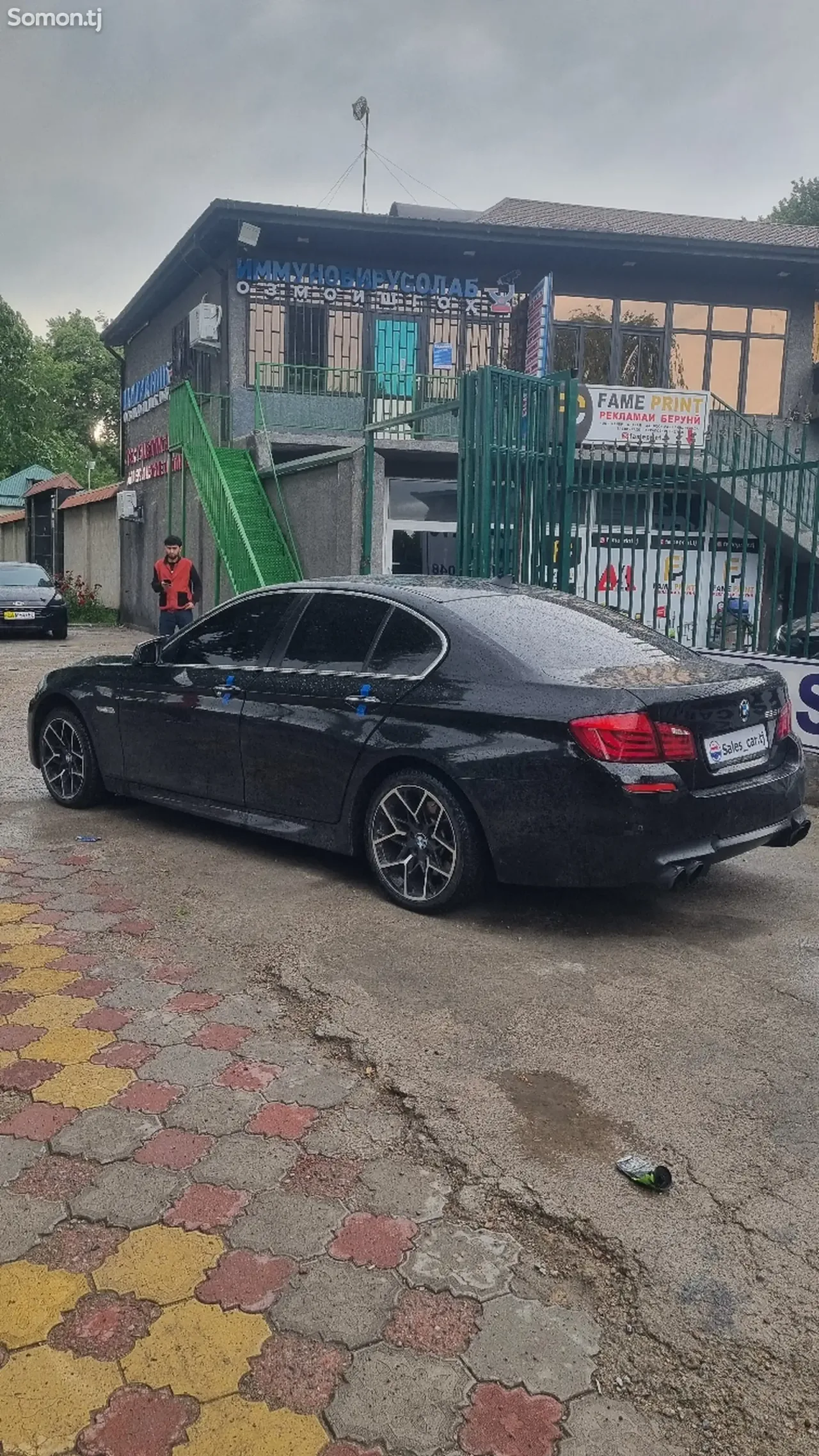 BMW 5 series 2012 · 3.5 AT