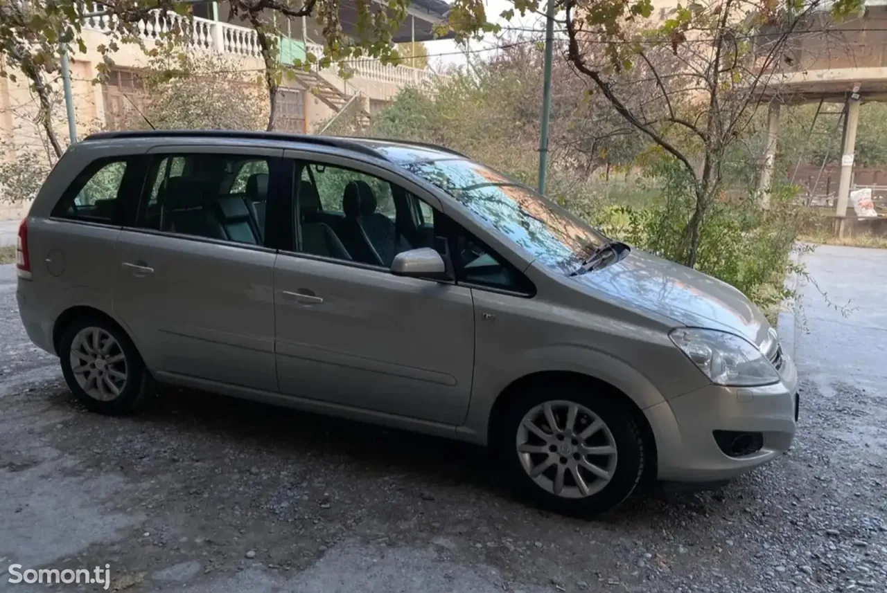 Opel Zafira 2007 · 1.8 MT