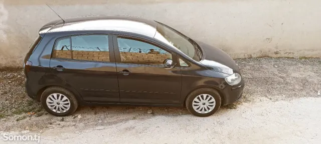 Volkswagen Golf 2006 · 1.4 MT