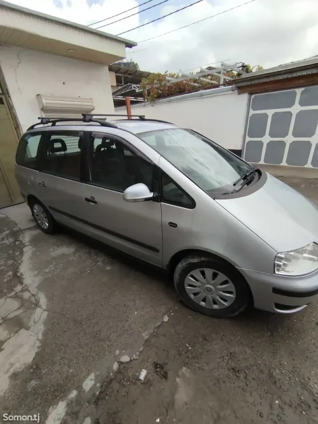 Volkswagen Sharan 2006 · 1.8 MT