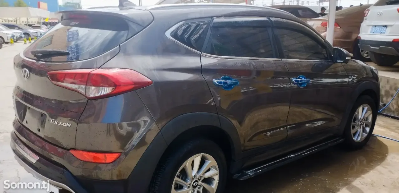 Hyundai Tucson 2017 · 1.6 AT