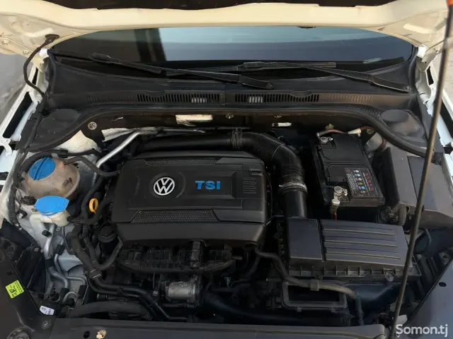 Volkswagen Jetta 2017 · 1.8 AT