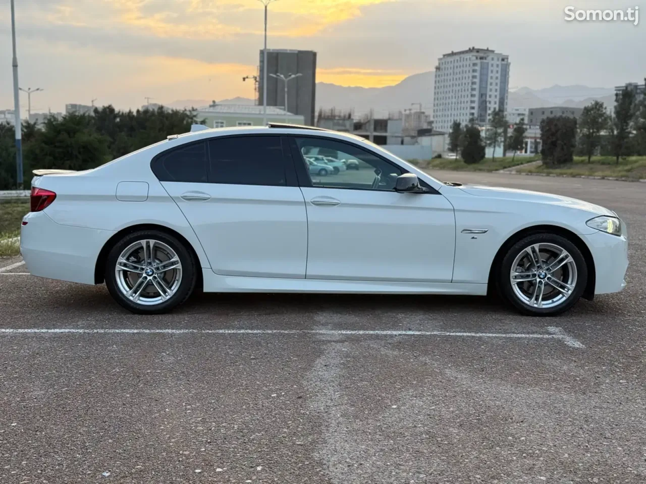 BMW 5 series 2013 · 2.0 AT