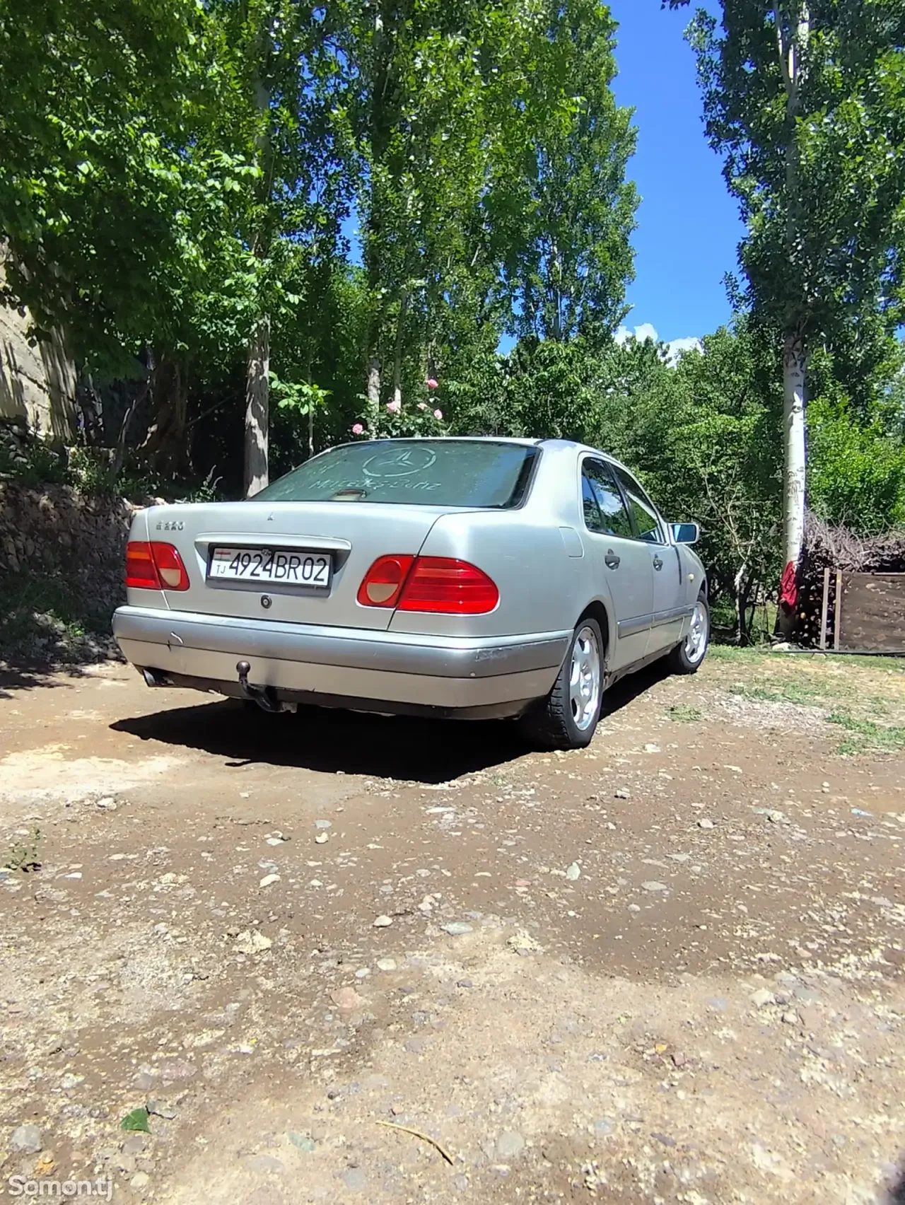 Mercedes-Benz E class 1996 · 2.2 MT