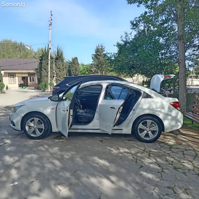 Chevrolet Cruze 2009 · 1.6 AT