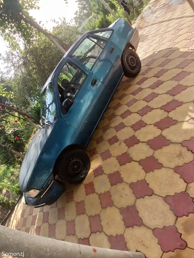 Daewoo Nexia 1999 · 1.6 MT
