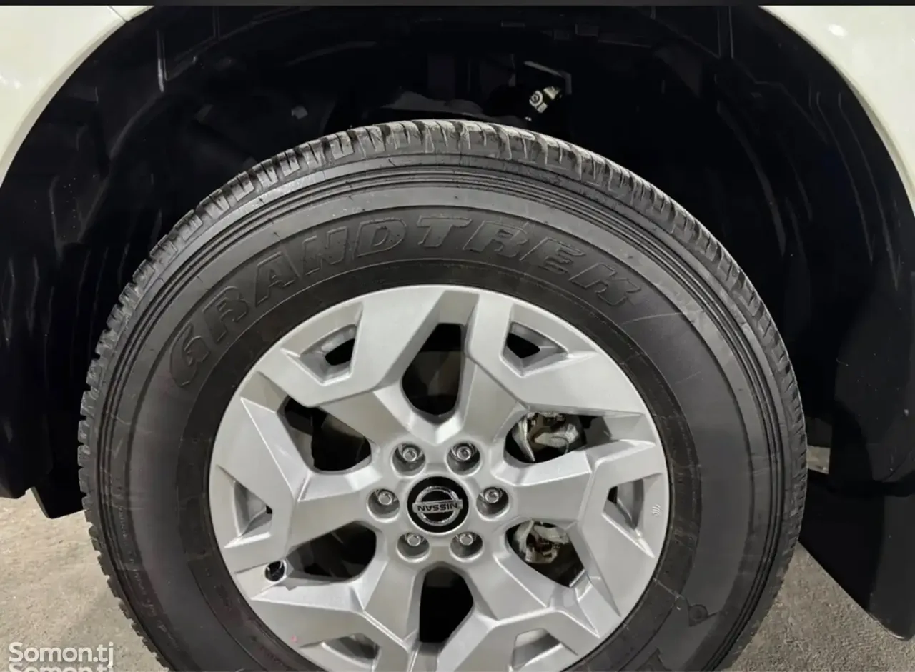 Nissan X-Terra 2025 · 2.5 AT