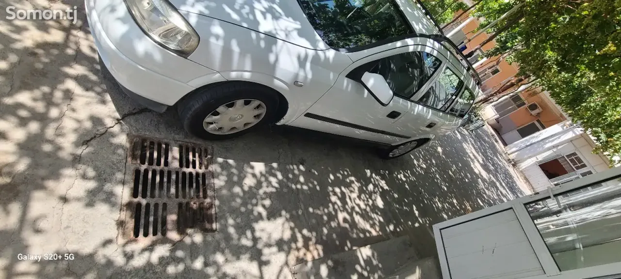 Opel Astra G 1998 · 1.6 MT