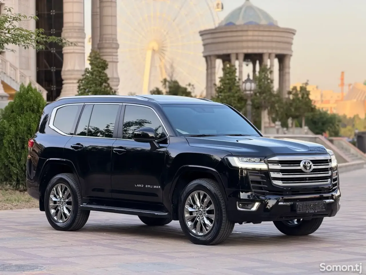 Toyota Land Cruiser 2025 · 3.5 AT
