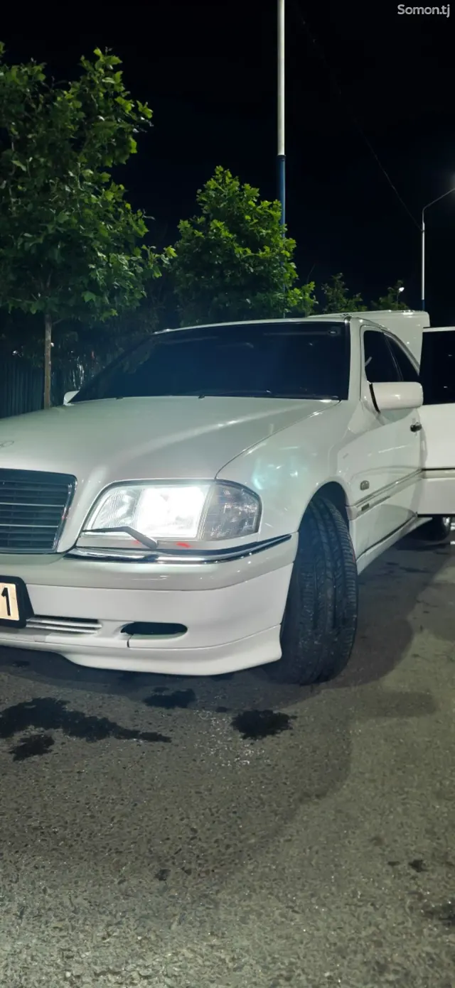 Mercedes-Benz C class 1999 · 2.0 AT