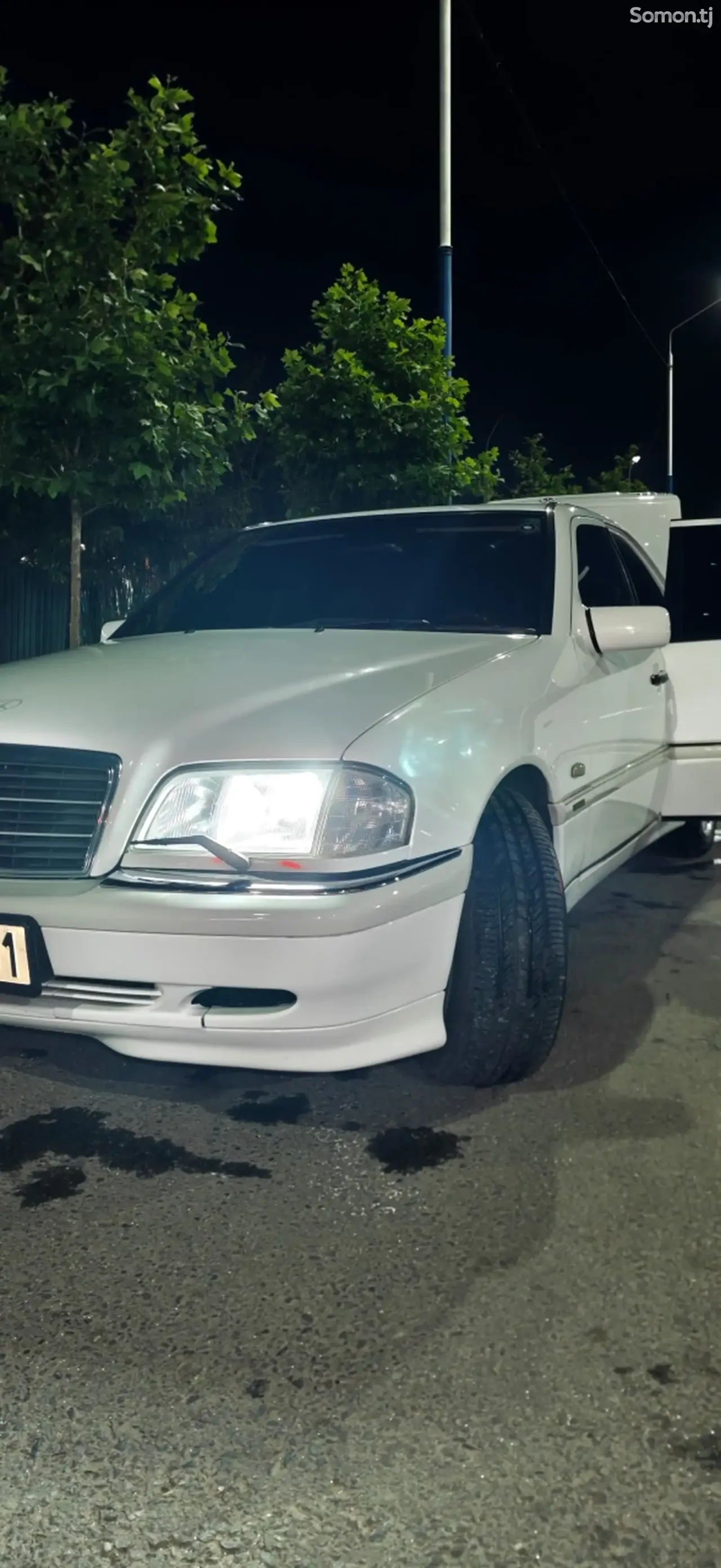 Mercedes-Benz C class 1999 · 2.0 AT
