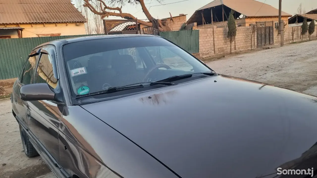 Opel Astra F 1998 · 1.6 MT