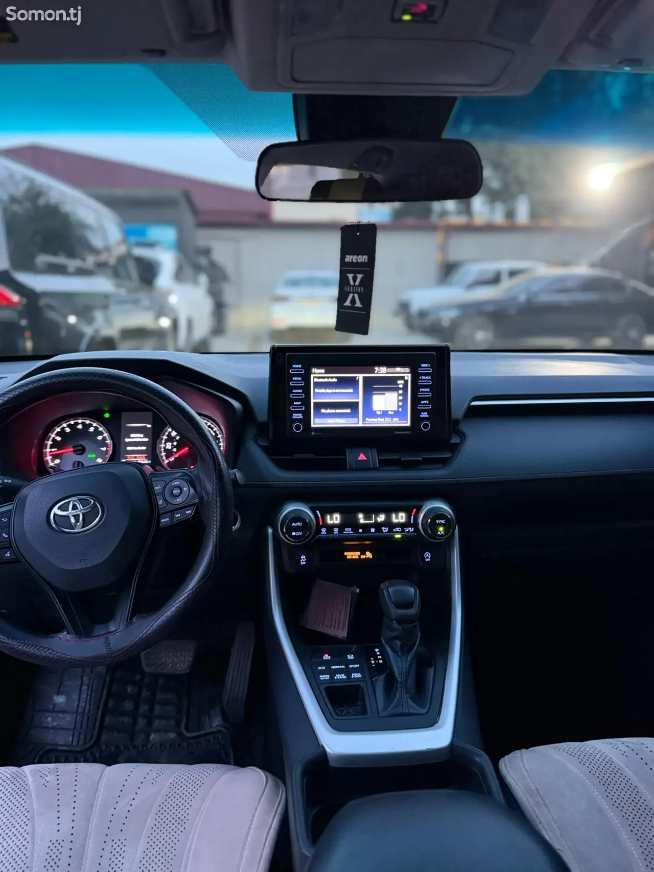 Toyota RAV 4 2020 · 2.5 AT