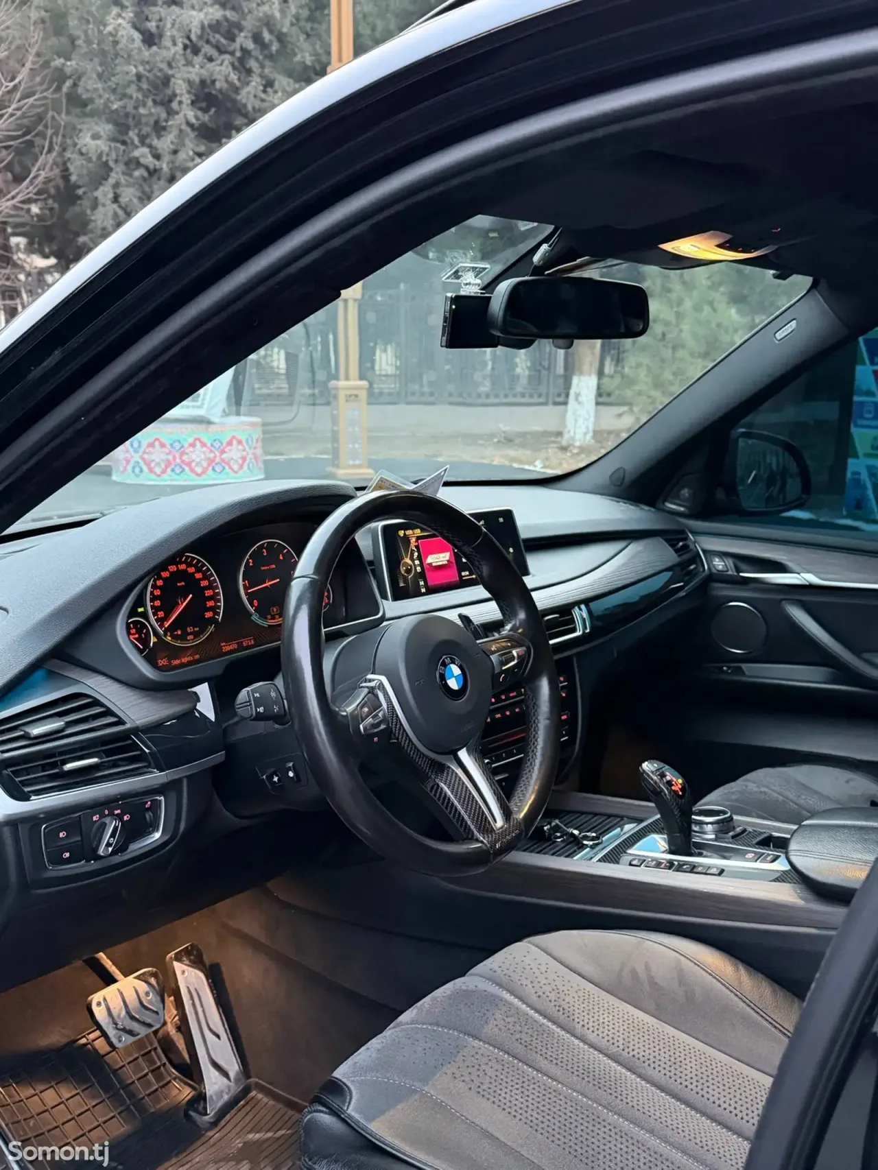 BMW X5 M 2015 · 4.0 AT