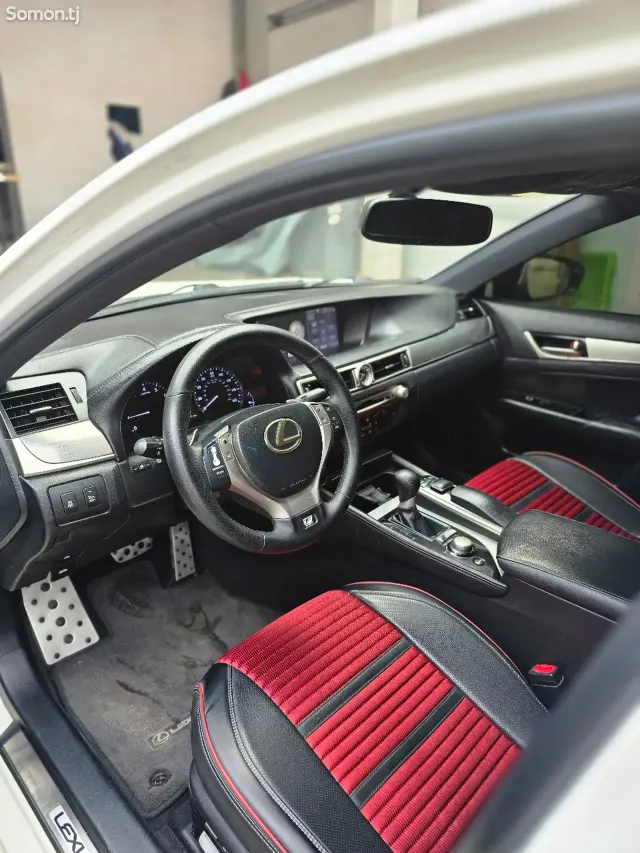 Lexus GS series 2012 · 3.5 AT