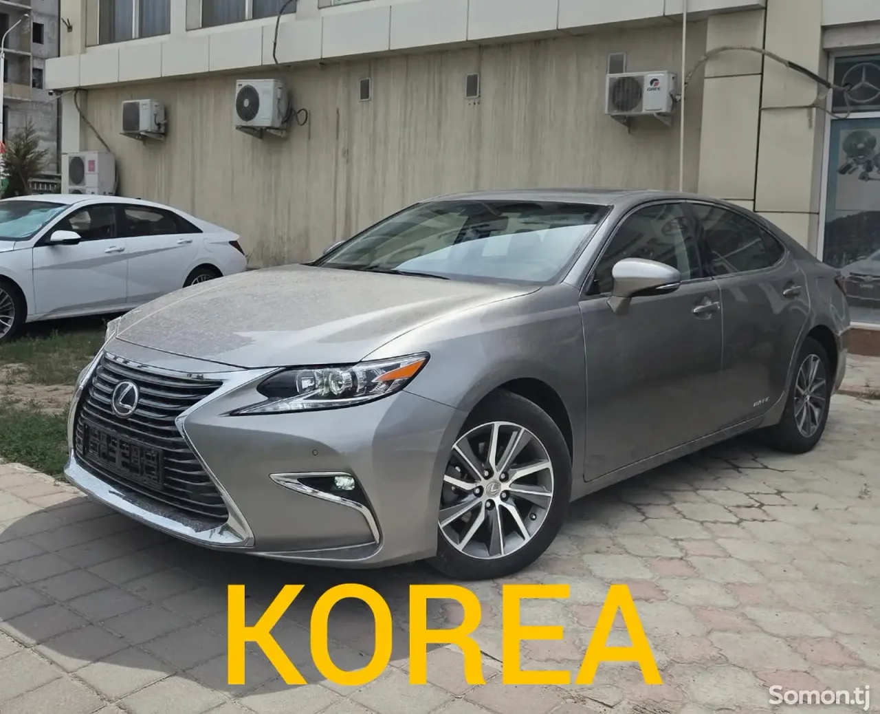 Lexus ES series 2016 · 2.5 AT