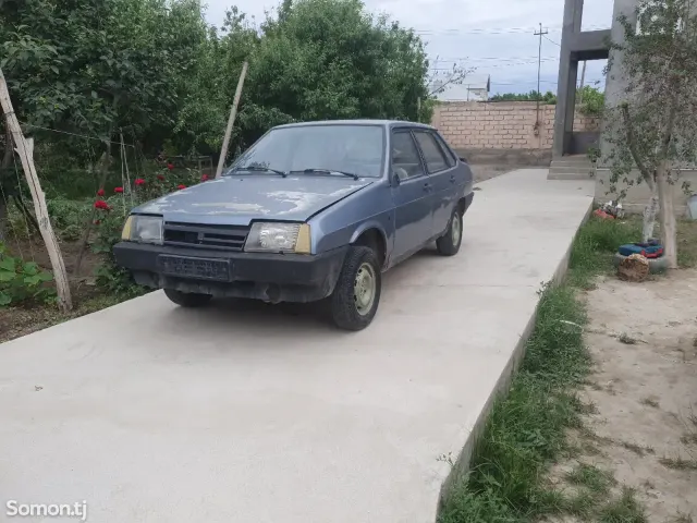 Lada (ВАЗ) 21099 1992 · 1.6 MT