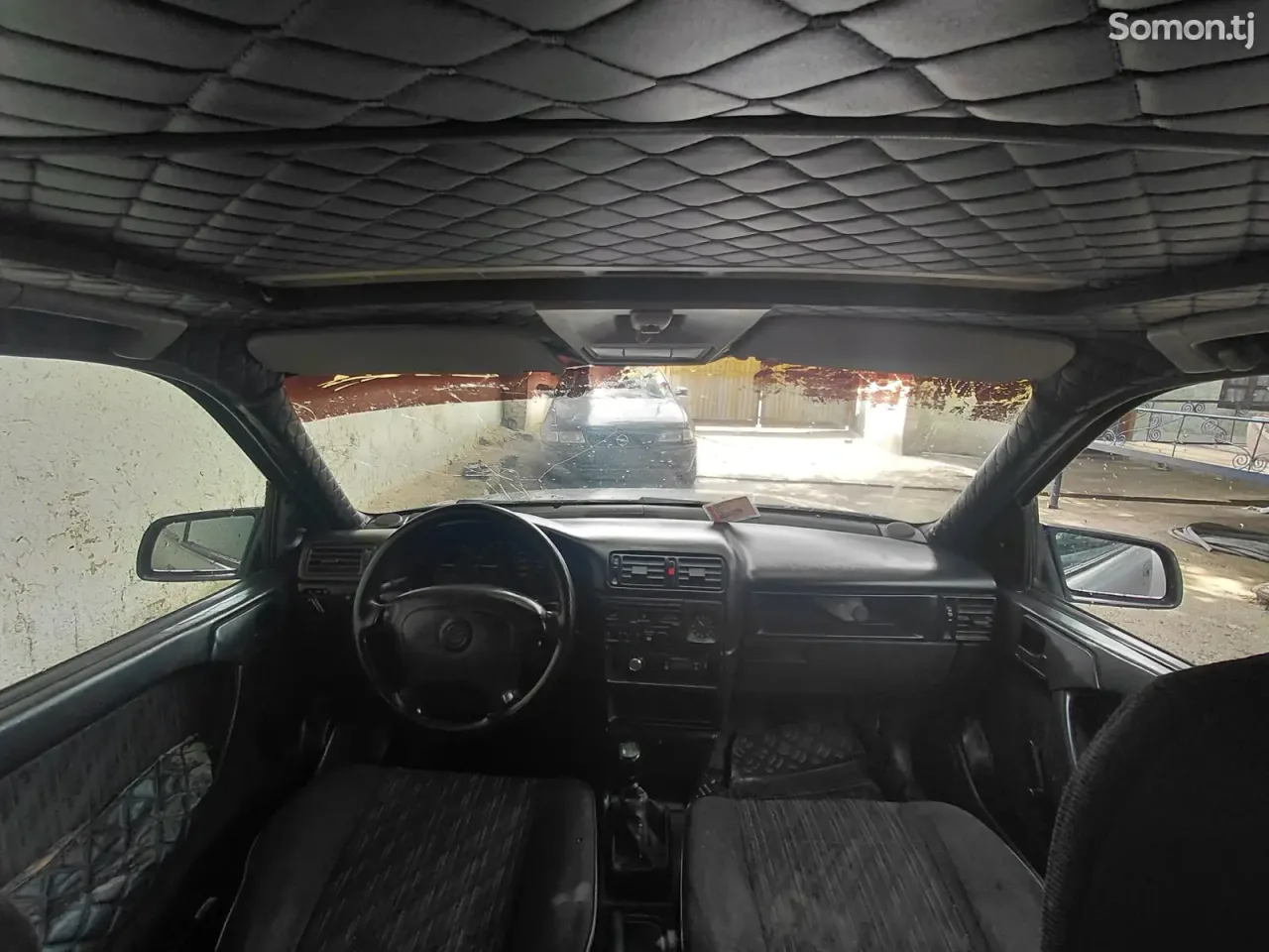 Opel Vectra A 1994 · 1.8 MT