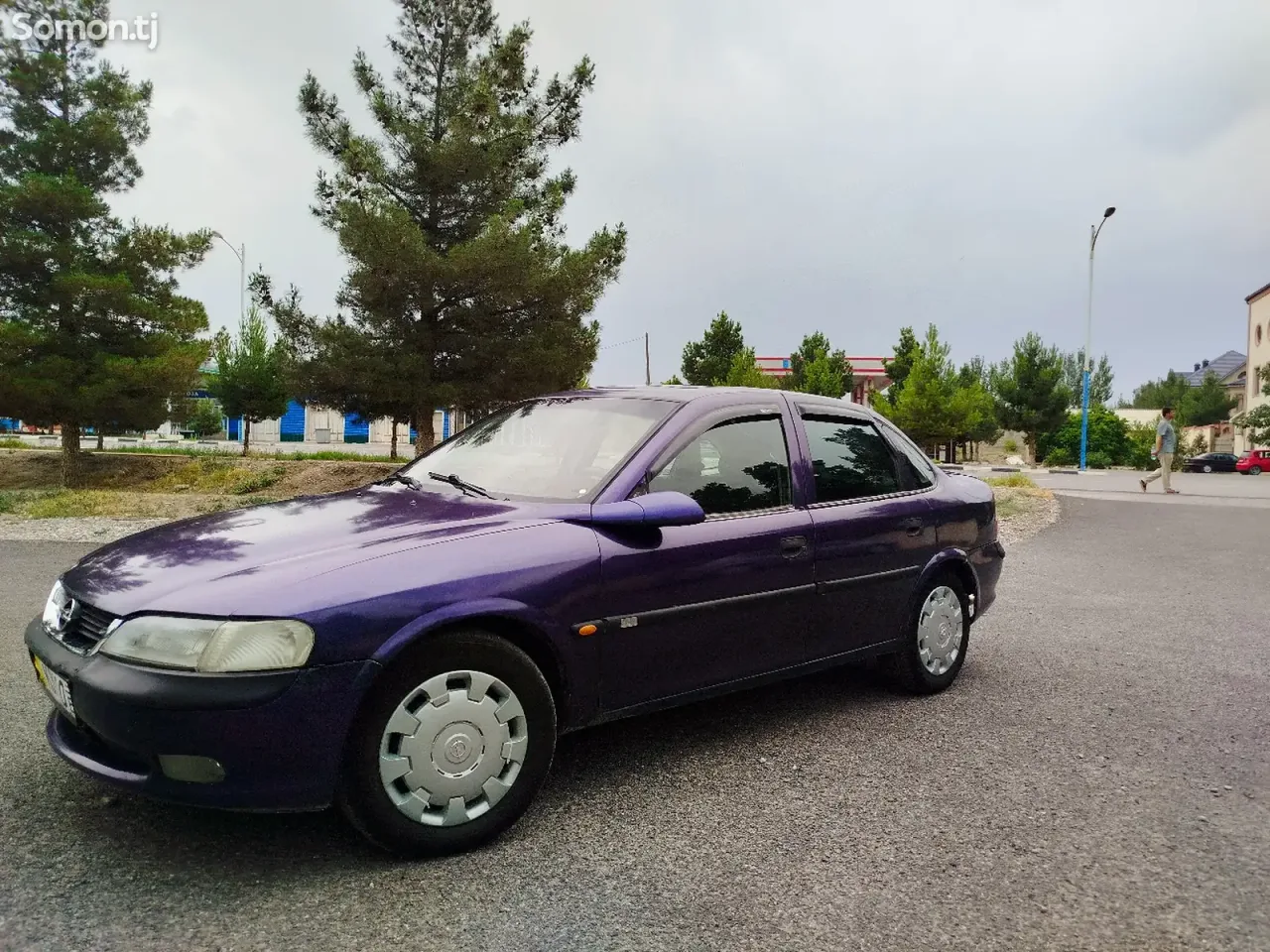 Opel Vectra B 1996 · 1.6 MT