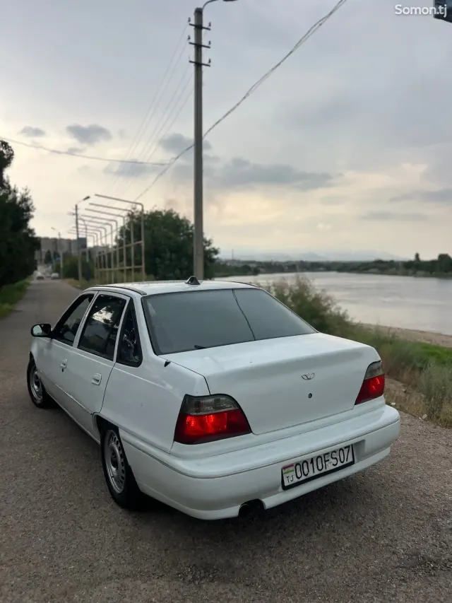 Daewoo Nexia 1996 · 1.5 MT