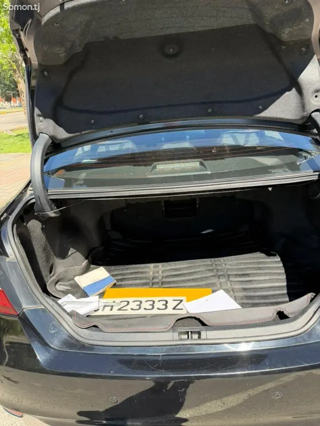 Toyota Camry 2015 · 2.0 AT