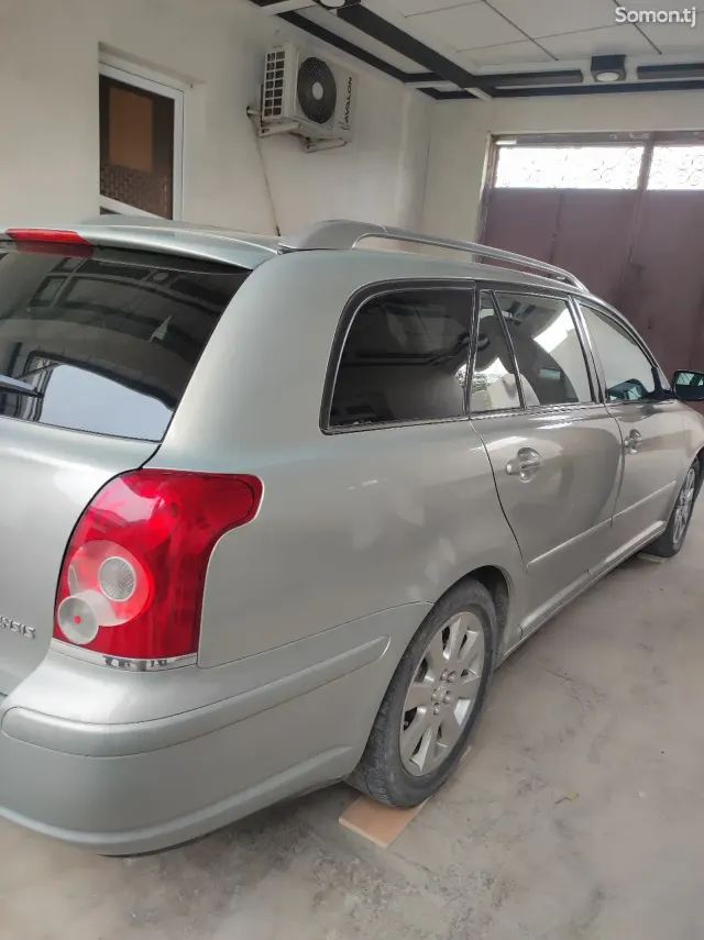 Toyota Avensis 2008 · 2.0 MT