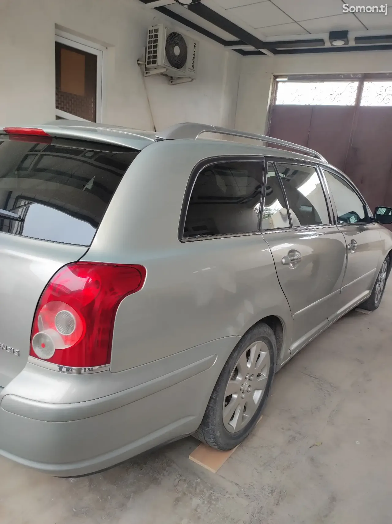 Toyota Avensis 2008 · 2.0 MT