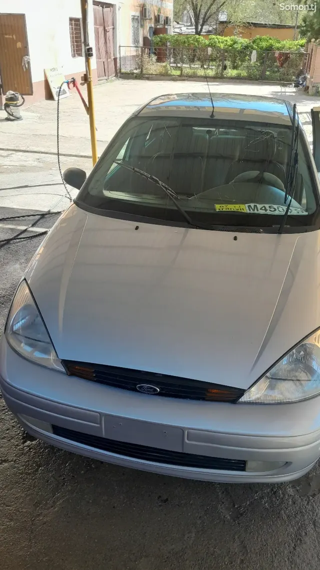 Ford Focus 2001 · 1.9 AT