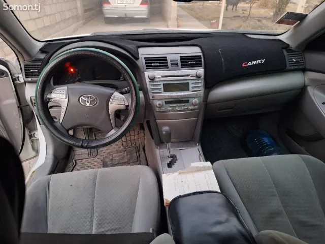 Toyota Camry 2008 · 2.4 AT