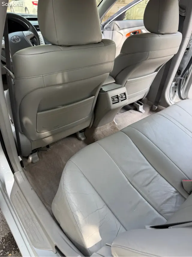 Toyota Camry 2010 · 2.5 AT