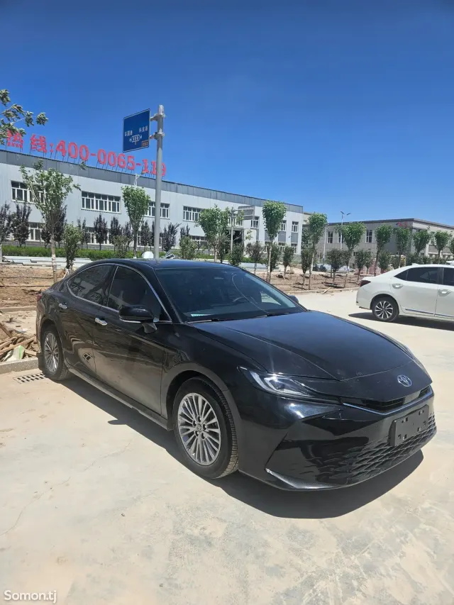 Toyota Camry 2025 · 2.0 AT
