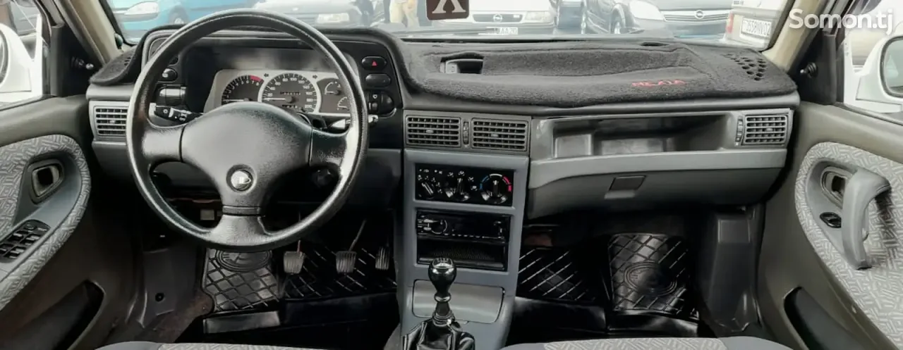 Daewoo Nexia 1995 · 1.5 MT
