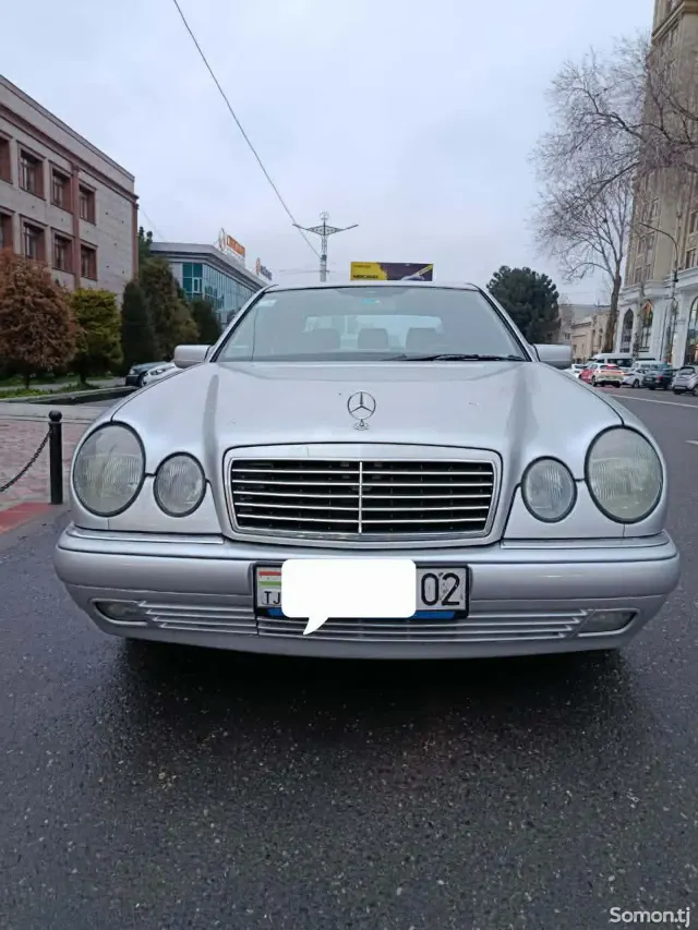 Mercedes-Benz E class 1999 · 2.0 MT