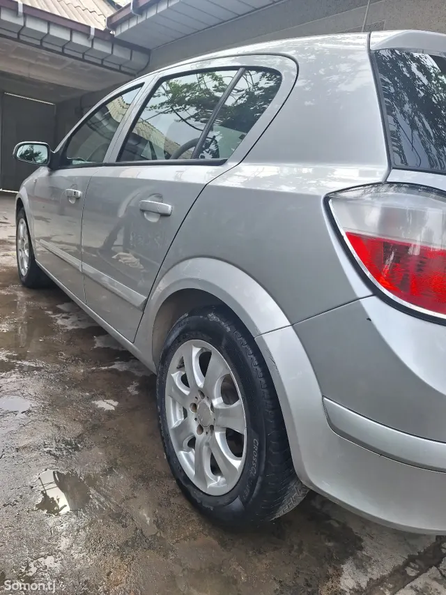 Opel Astra H 2007 · 1.8 AT