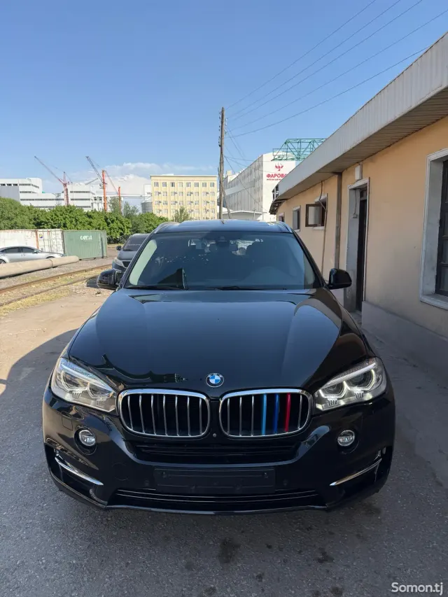 BMW X5 2016 · 3.0 AT