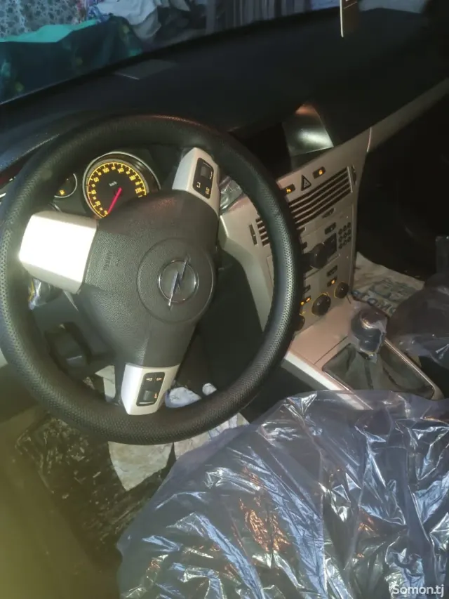 Opel Astra H 2008 · 1.8 MT