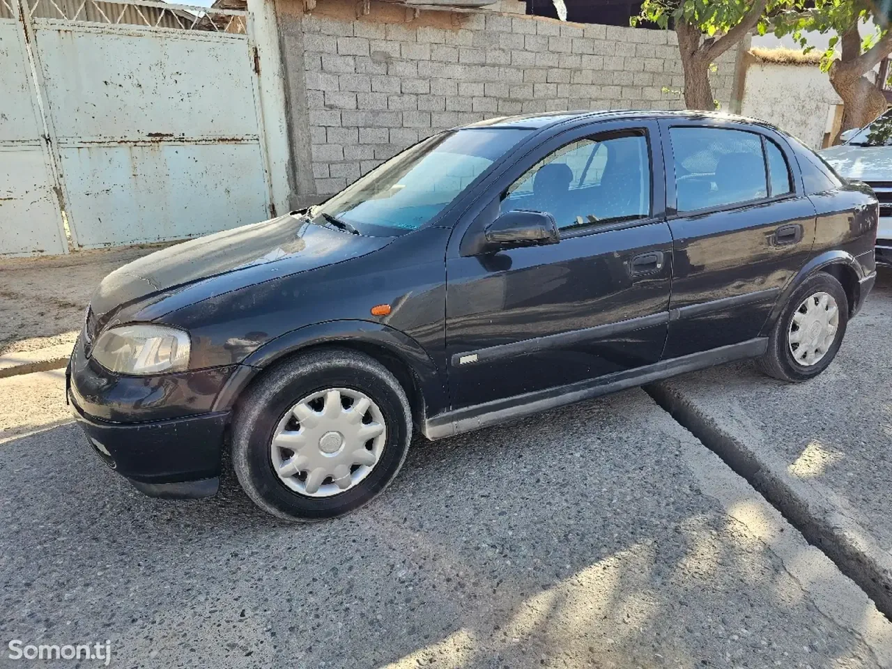 Opel Astra G 1998 · 1.6 MT
