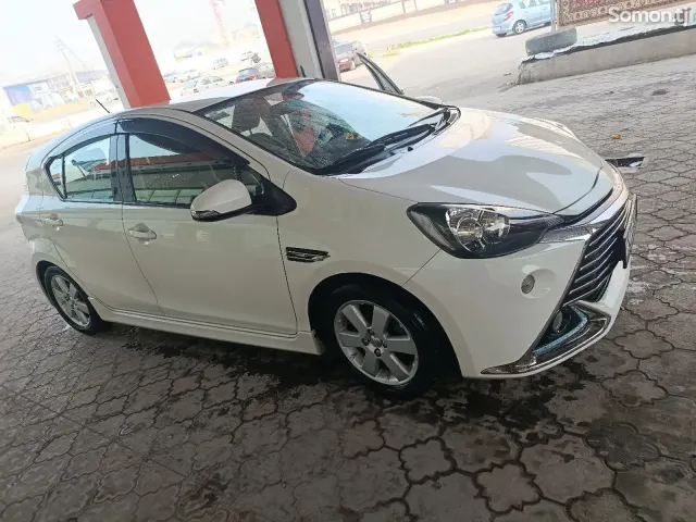 Toyota Aqua 2016 · 1.5 AT