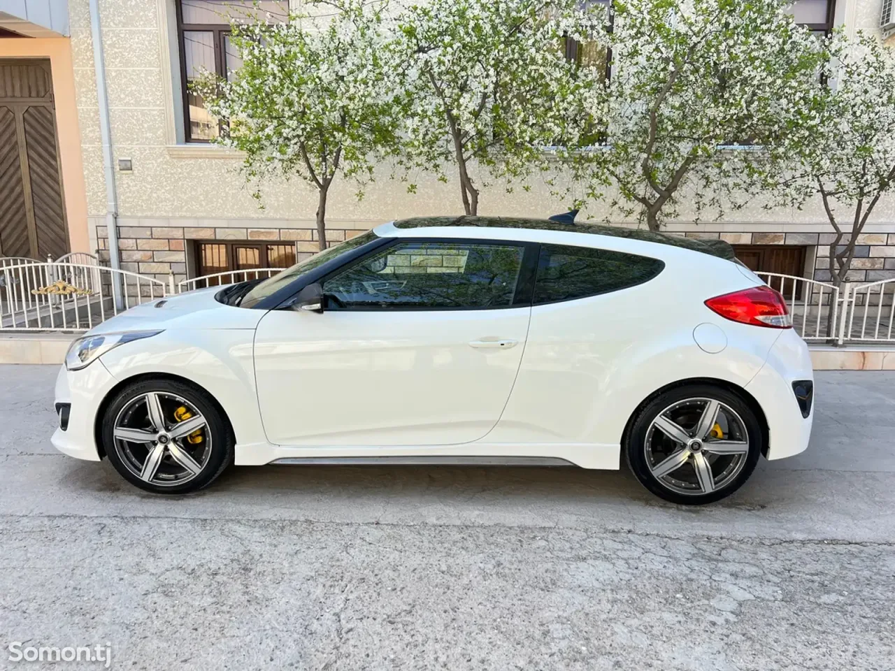 Hyundai Veloster 2011 · 1.6 AT