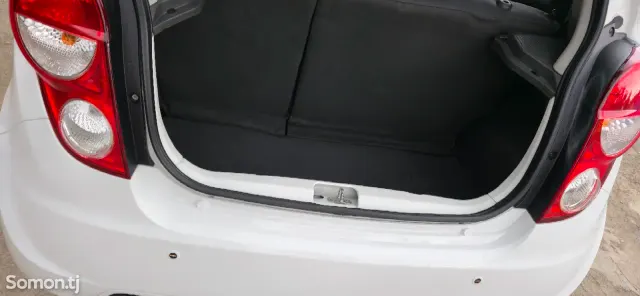 Chevrolet Spark 2015 · 1.1 AT