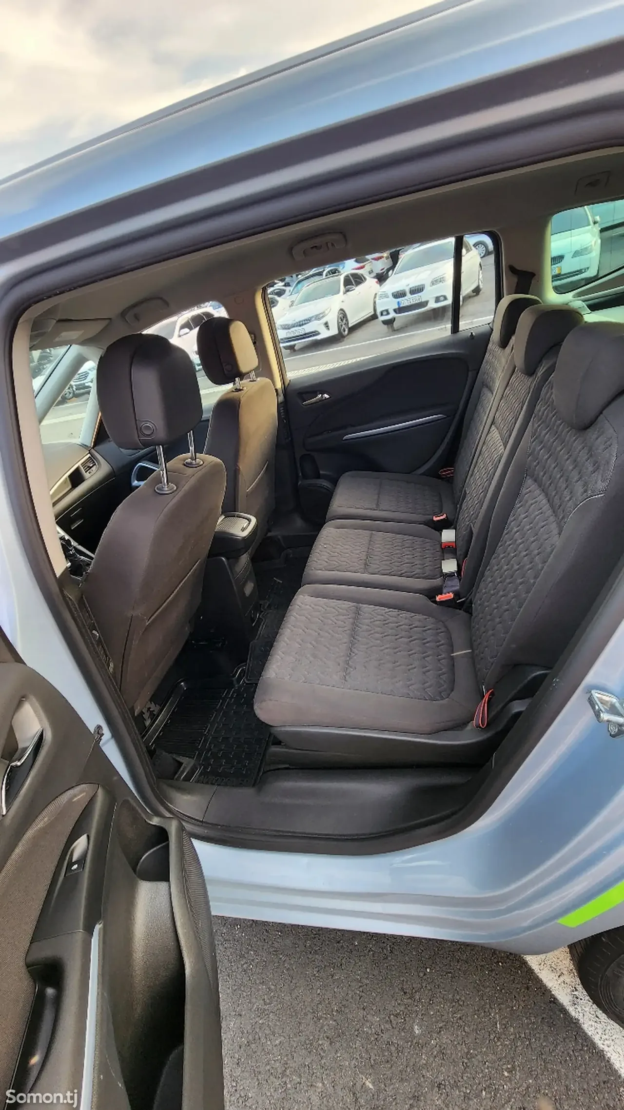 Opel Zafira 2015 · 1.4 MT