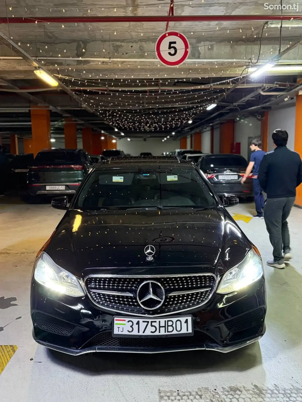 Mercedes-Benz E class 2011 · 3.5 AT