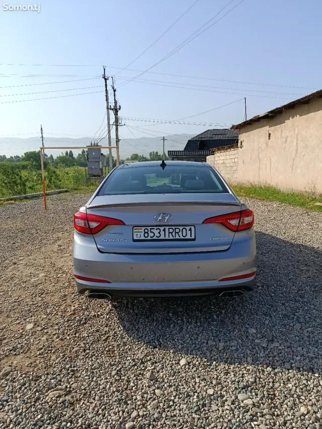 Hyundai Sonata 2014 · 2.4 AT