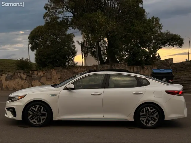 Kia Optima 2020 · 2.0 AT